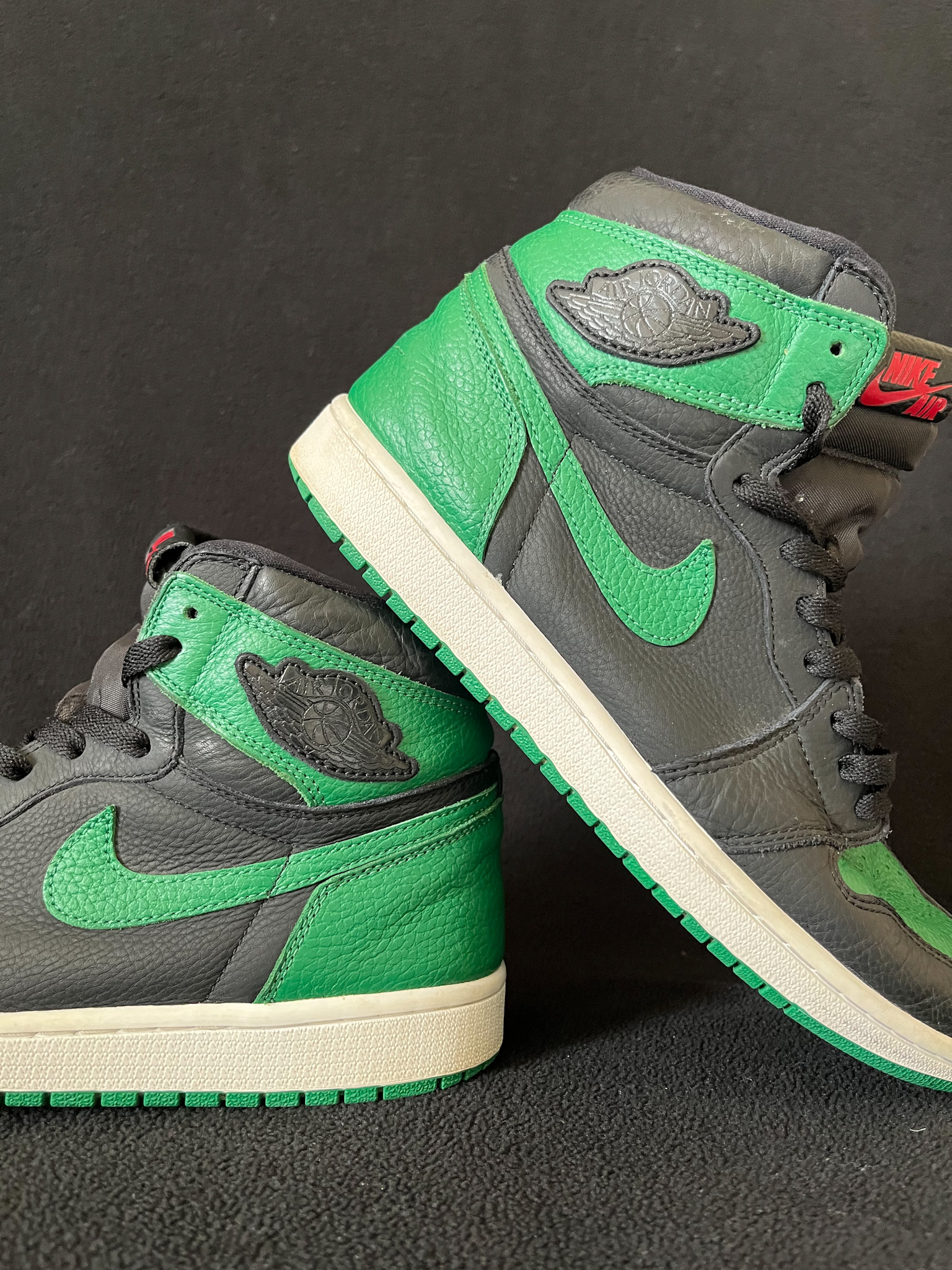 Air Jordan 1 Pine Green